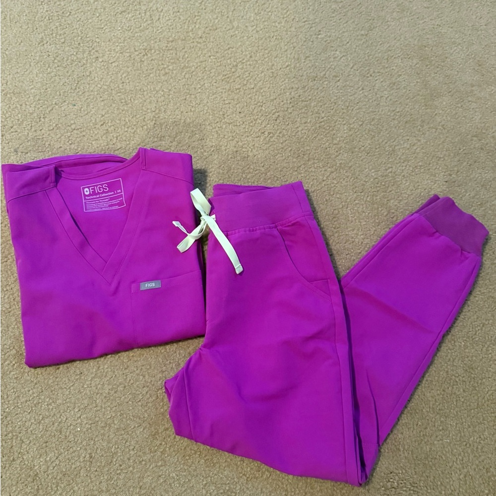Figs Purple Jolt High Waisted Zamora and Catarina Scrub Top